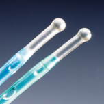 Kuvassa IQ Cath 4303.14 hydrofiilinen kertakatetri  ja hygieniasuoja